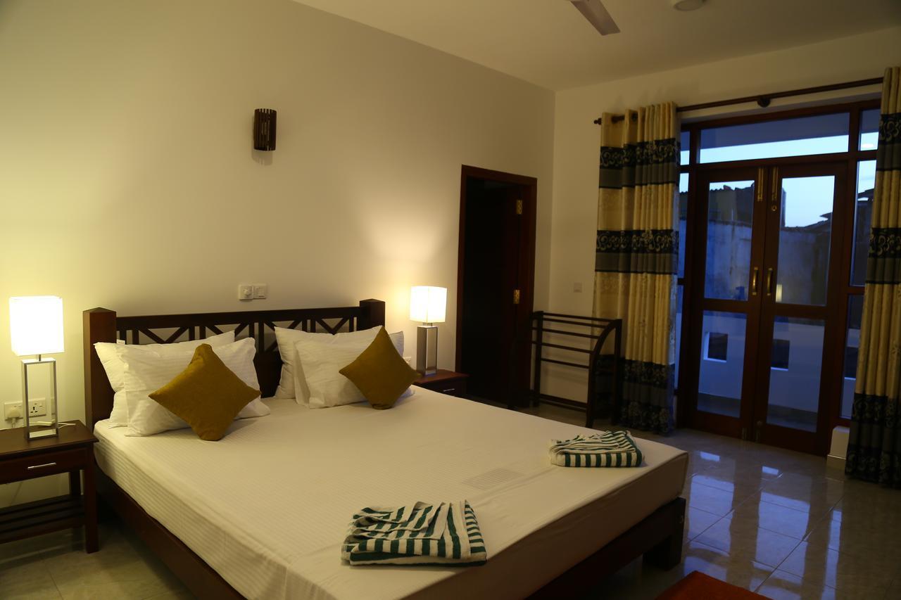 Hikka Regent Hotel Hikkaduwa Dış mekan fotoğraf
