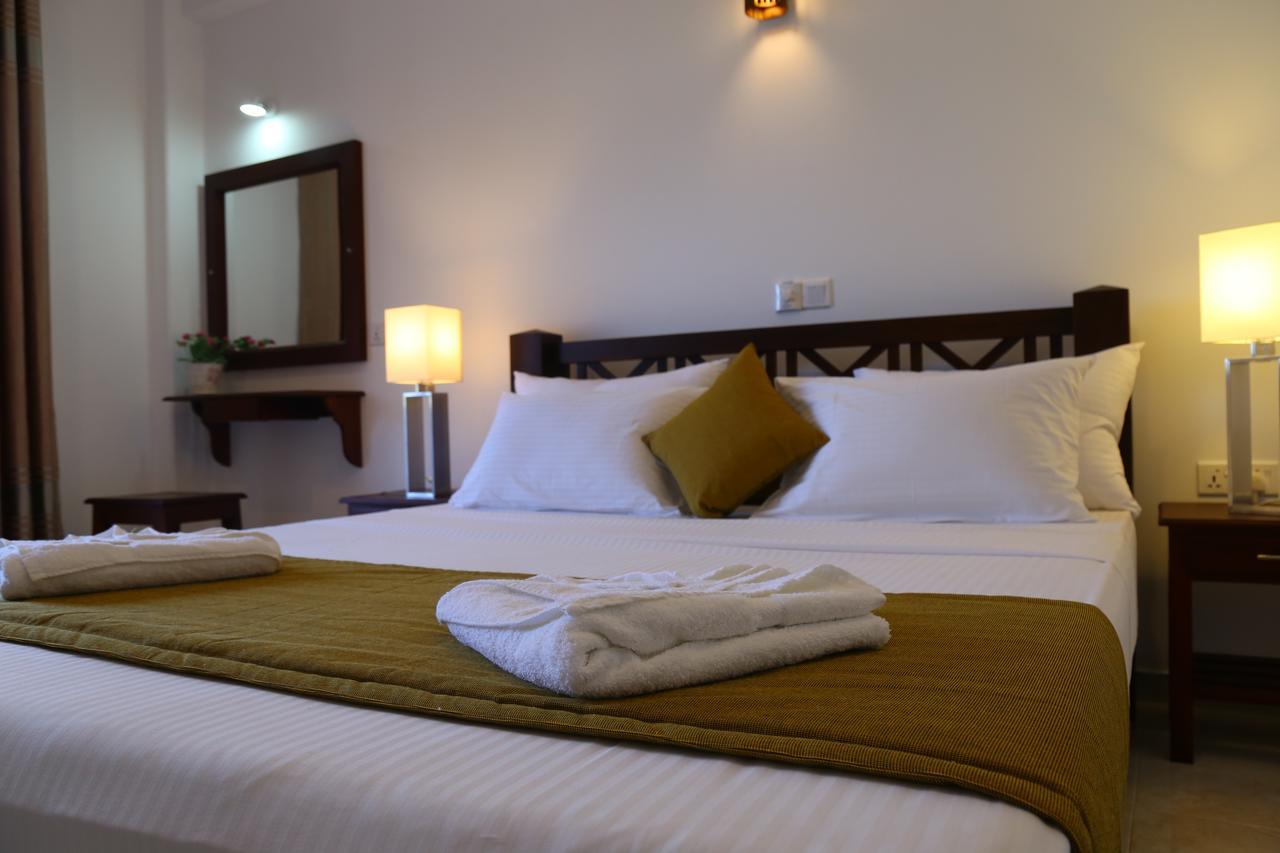 Hikka Regent Hotel Hikkaduwa Dış mekan fotoğraf