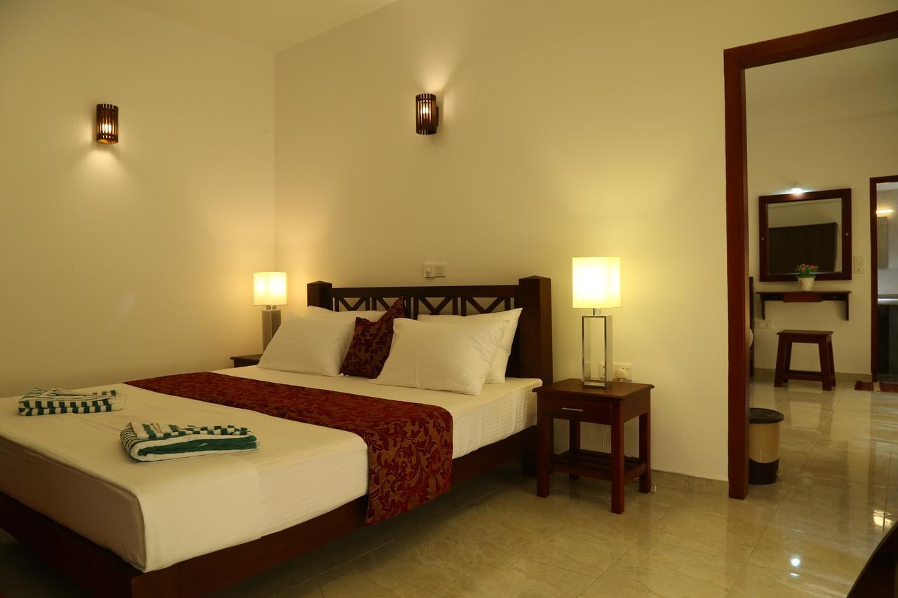 Hikka Regent Hotel Hikkaduwa Dış mekan fotoğraf